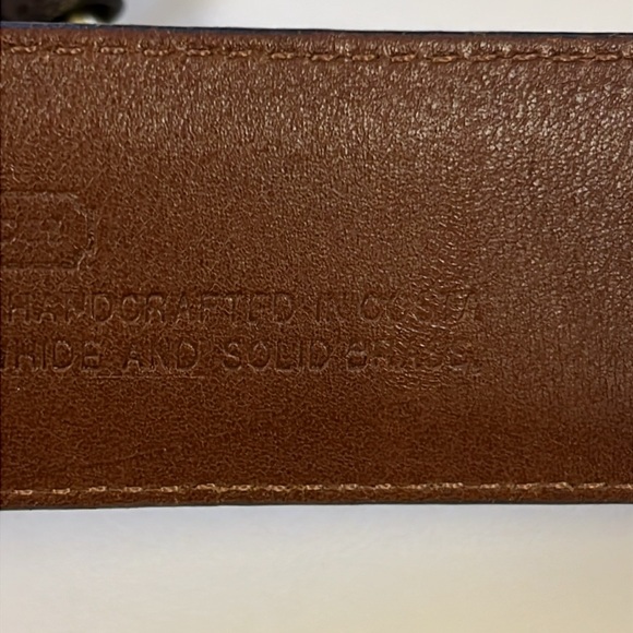 Black leather COACH belt 35in with brass buckle - Picture 6 of 6